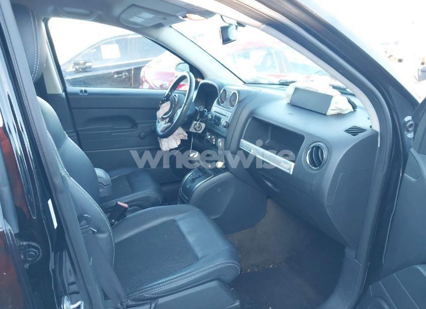 Photo 5 of 2016 Jeep Compass SPORT SE (VIN 1C4NJCBA2GD738072)