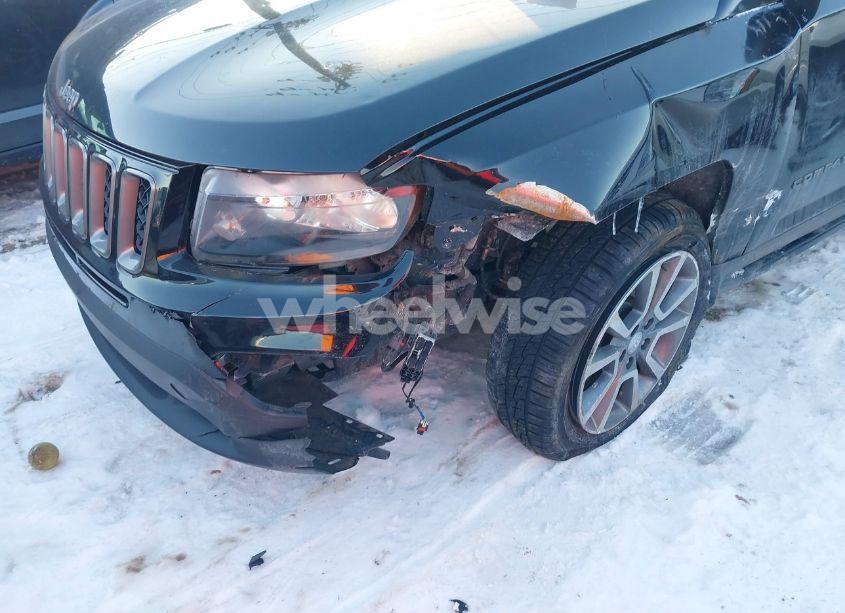 Photo 6 of 2016 Jeep Compass SPORT SE (VIN 1C4NJCBA2GD738072)