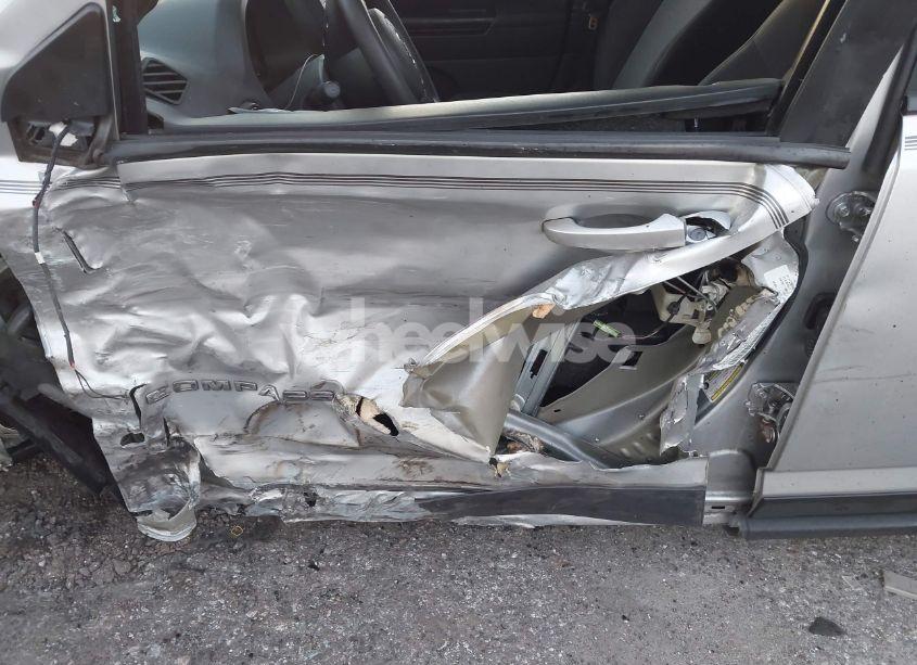 Photo 6 of 2014 Jeep Compass SPORT (VIN 1C4NJCBA3ED545314)