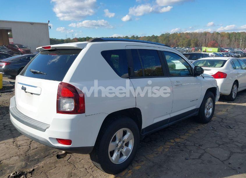 Photo 4 of 2014 Jeep Compass SPORT (VIN 1C4NJCBA3ED709208)