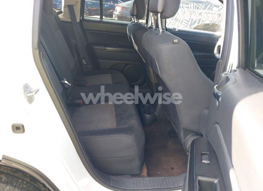 Photo 8 of 2014 Jeep Compass SPORT (VIN 1C4NJCBA3ED709208)