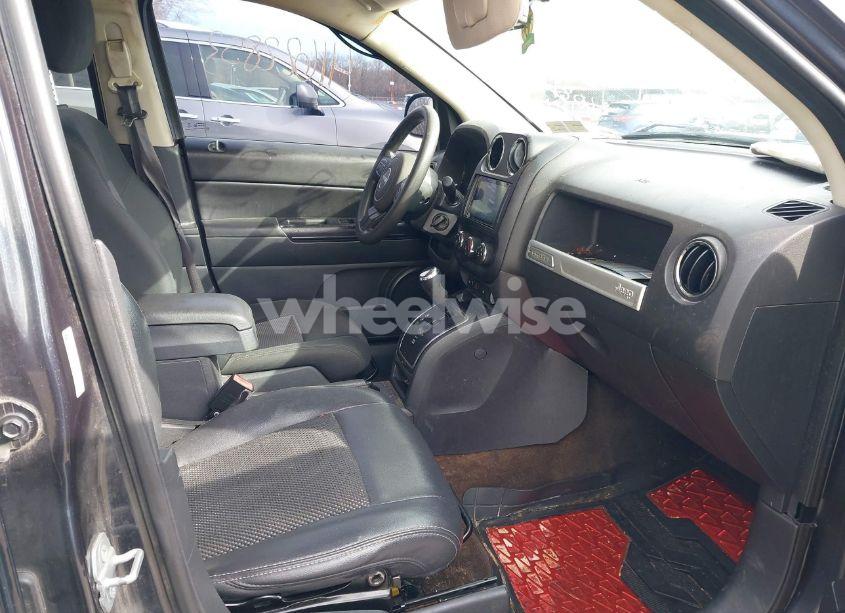 Photo 5 of 2015 Jeep Compass ALTITUDE EDITION (VIN 1C4NJCBA3FD152561)