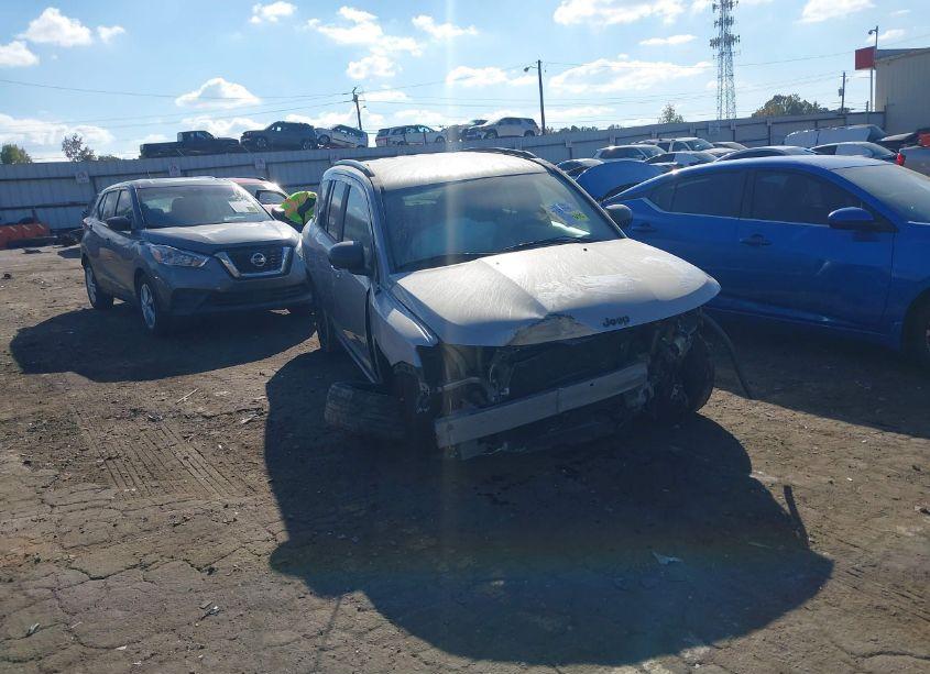 2015 Jeep Compass ALTITUDE EDITION (VIN 1C4NJCBA3FD428480) main photo