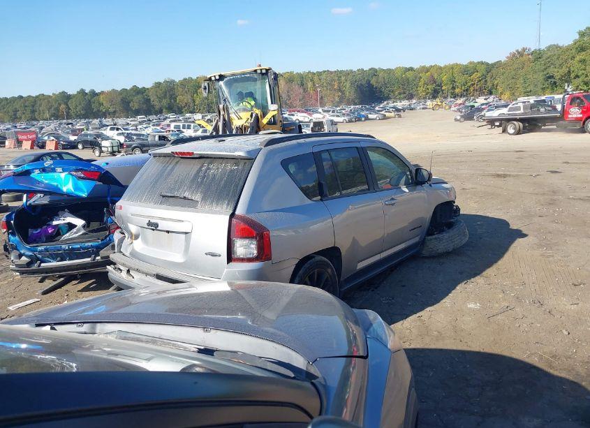 Photo 4 of 2015 Jeep Compass ALTITUDE EDITION (VIN 1C4NJCBA3FD428480)
