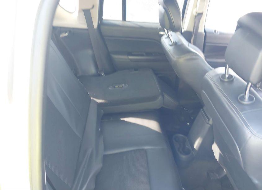 Photo 8 of 2015 Jeep Compass ALTITUDE EDITION (VIN 1C4NJCBA3FD428480)