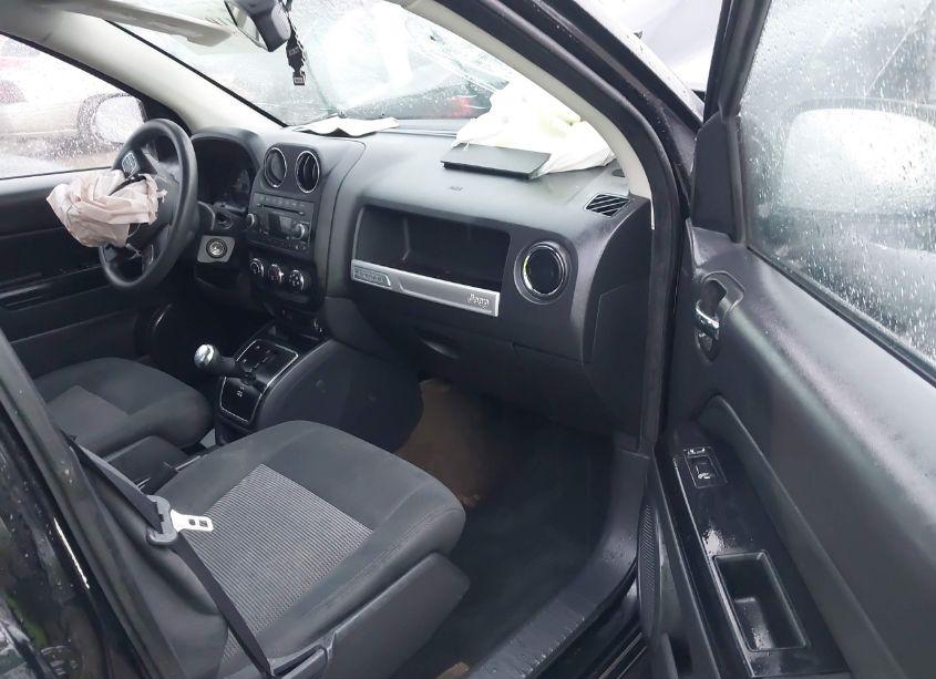 Photo 5 of 2017 Jeep Compass SPORT FWD (VIN 1C4NJCBA3HD123452)