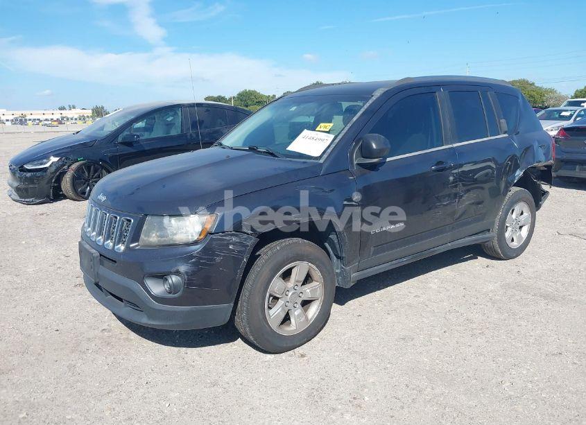 Photo 2 of 2014 Jeep Compass SPORT (VIN 1C4NJCBA4ED531230)