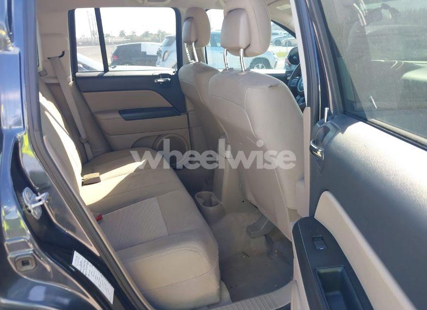 Photo 8 of 2014 Jeep Compass SPORT (VIN 1C4NJCBA4ED531230)