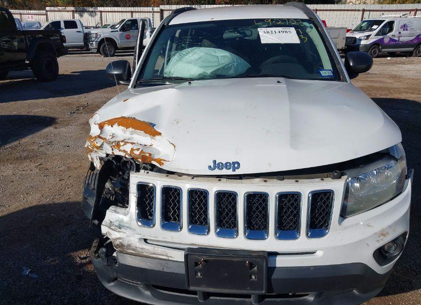 Photo 6 of 2014 Jeep Compass SPORT (VIN 1C4NJCBA4ED550411)