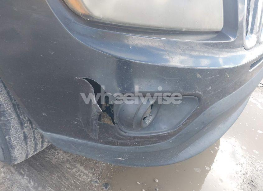 Photo 6 of 2014 Jeep Compass SPORT (VIN 1C4NJCBA4ED593775)