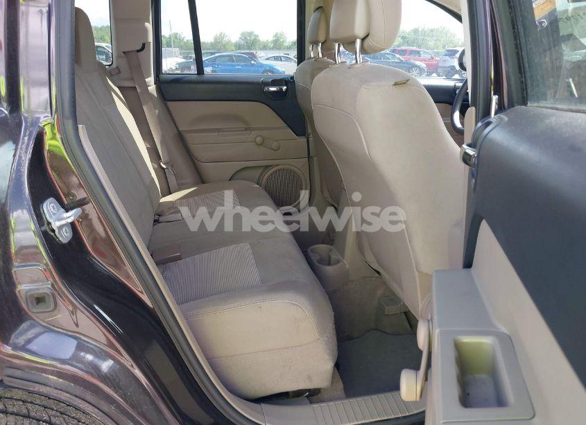 Photo 8 of 2014 Jeep Compass SPORT (VIN 1C4NJCBA4ED626998)