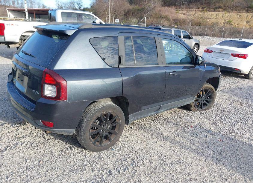 Photo 4 of 2014 Jeep Compass ALTITUDE (VIN 1C4NJCBA4ED763942)