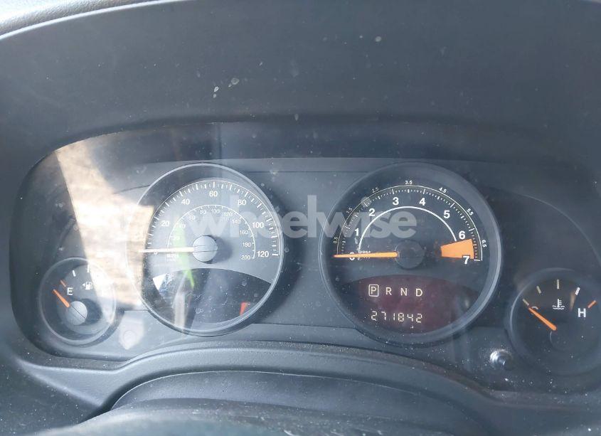 Photo 7 of 2014 Jeep Compass SPORT (VIN 1C4NJCBA4ED796908)