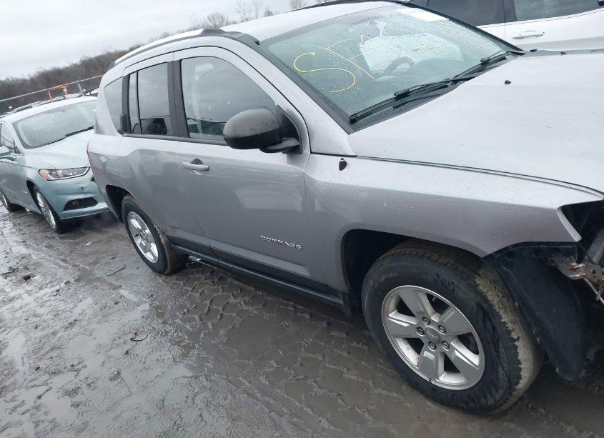 Photo 14 of 2014 Jeep Compass SPORT (VIN 1C4NJCBA4ED803663)