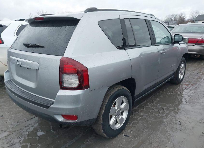 Photo 4 of 2014 Jeep Compass SPORT (VIN 1C4NJCBA4ED803663)