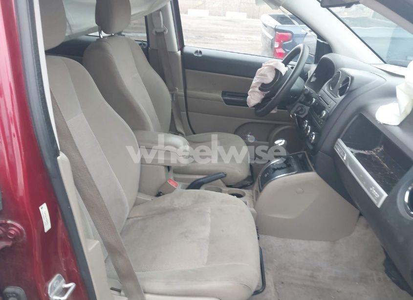 Photo 5 of 2014 Jeep Compass SPORT (VIN 1C4NJCBA4ED882204)