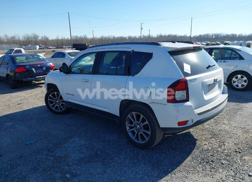 Photo 3 of 2016 Jeep Compass SPORT SE (VIN 1C4NJCBA4GD785748)