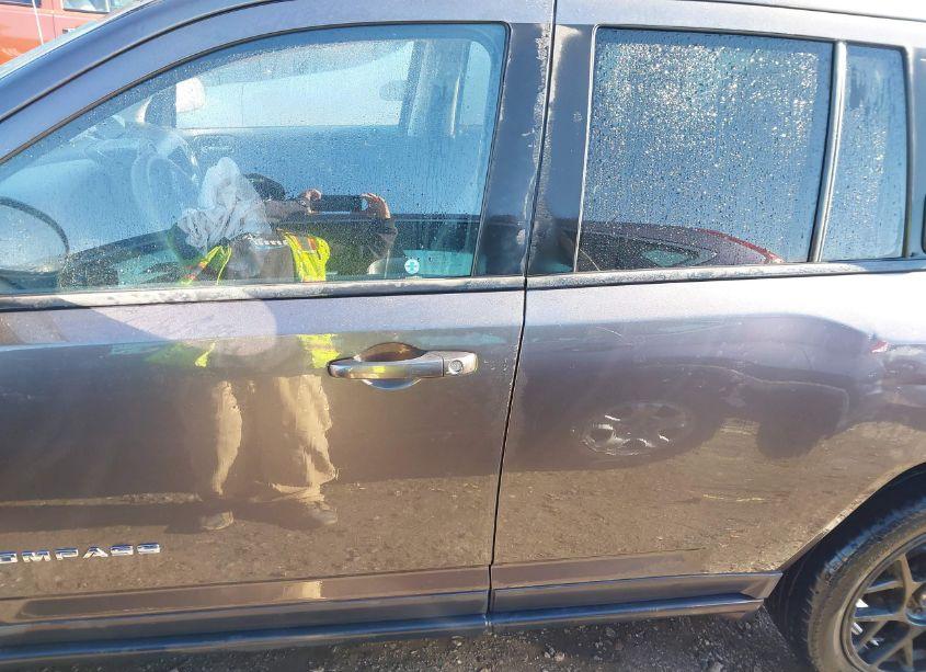 Photo 14 of 2017 Jeep Compass SPORT FWD (VIN 1C4NJCBA4HD147498)