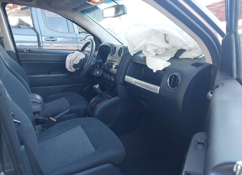 Photo 5 of 2017 Jeep Compass SPORT FWD (VIN 1C4NJCBA4HD148019)