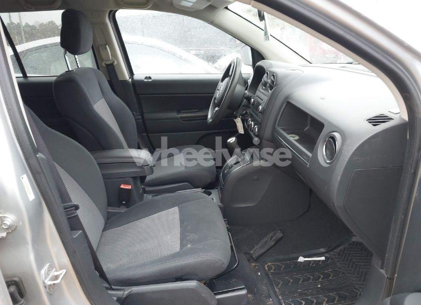 Photo 5 of 2012 Jeep Compass SPORT (VIN 1C4NJCBA5CD504194)