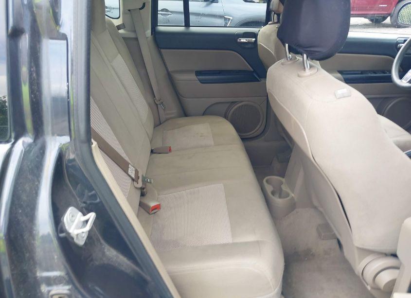 Photo 8 of 2014 Jeep Compass SPORT (VIN 1C4NJCBA5ED531303)