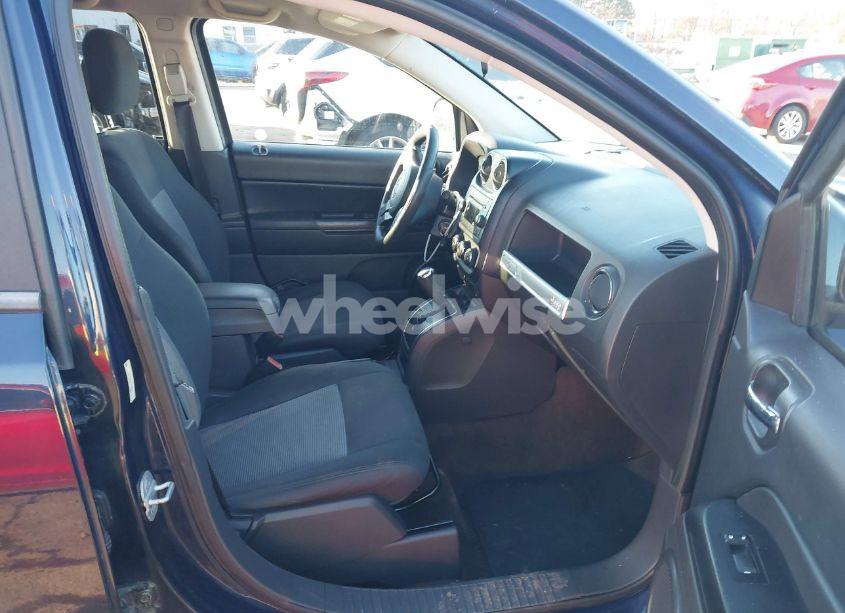 Photo 5 of 2014 Jeep Compass SPORT (VIN 1C4NJCBA5ED539353)