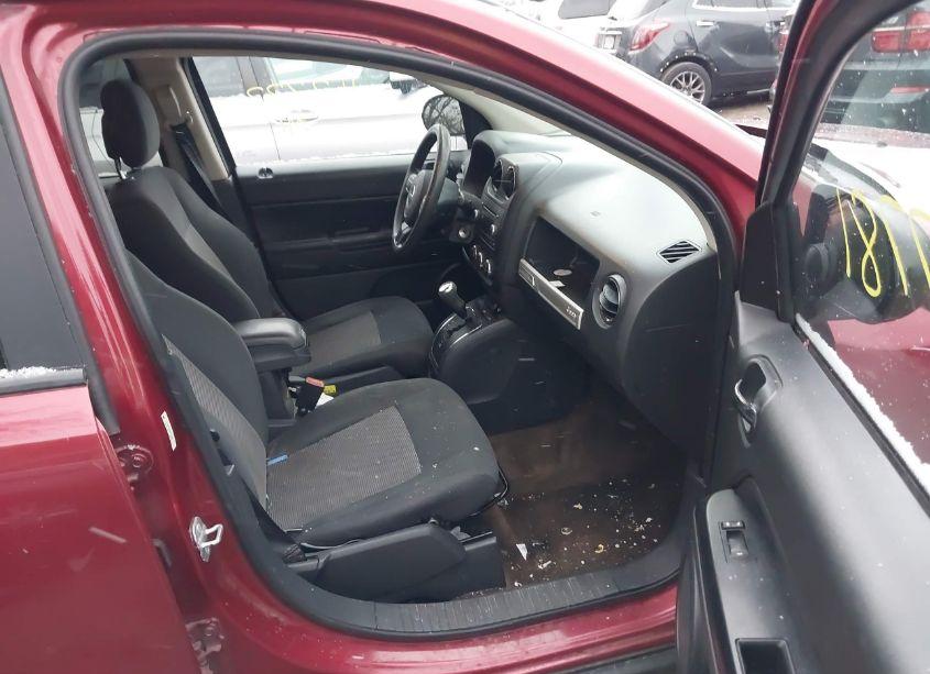 Photo 5 of 2014 Jeep Compass SPORT (VIN 1C4NJCBA5ED749872)