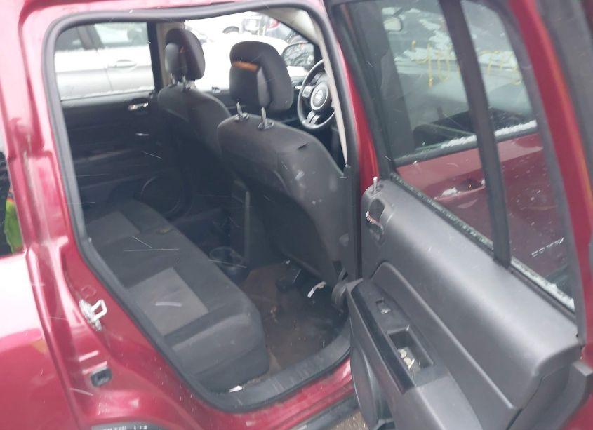 Photo 8 of 2014 Jeep Compass SPORT (VIN 1C4NJCBA5ED749872)