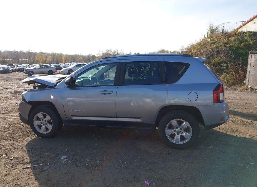 Photo 14 of 2015 Jeep Compass SPORT (VIN 1C4NJCBA5FD273334)