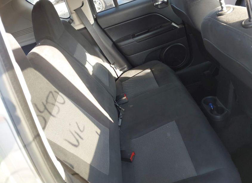 Photo 8 of 2015 Jeep Compass SPORT (VIN 1C4NJCBA5FD273334)