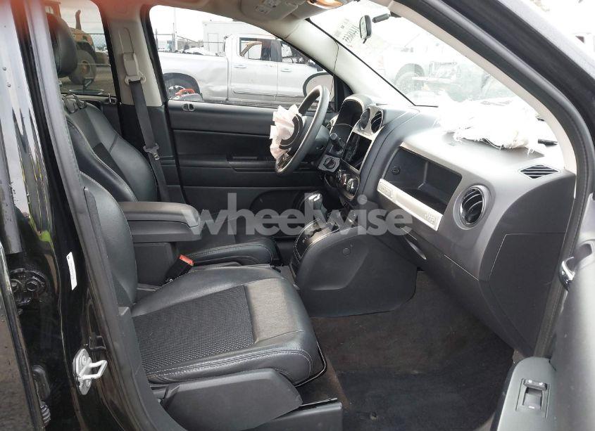 Photo 5 of 2015 Jeep Compass ALTITUDE EDITION (VIN 1C4NJCBA5FD373109)