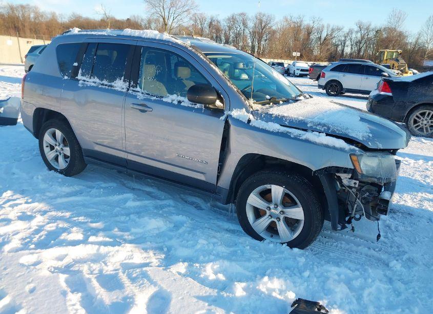 2016 Jeep Compass SPORT (VIN 1C4NJCBA5GD633865) main photo