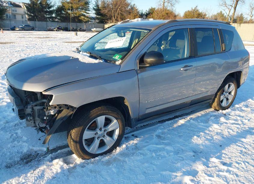 Photo 2 of 2016 Jeep Compass SPORT (VIN 1C4NJCBA5GD633865)
