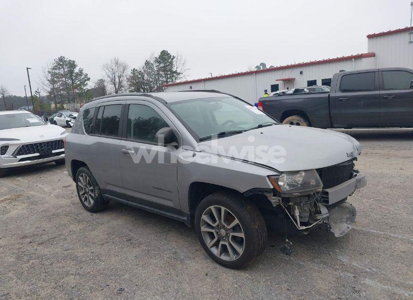 2017 Jeep Compass SPORT SE FWD (VIN 1C4NJCBA5HD166884) main photo