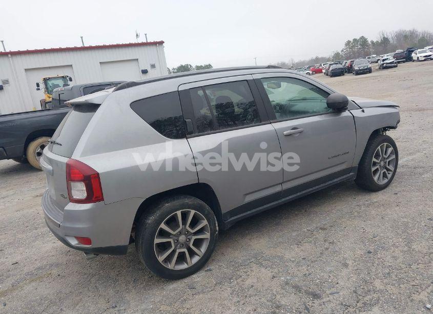 Photo 4 of 2017 Jeep Compass SPORT SE FWD (VIN 1C4NJCBA5HD166884)