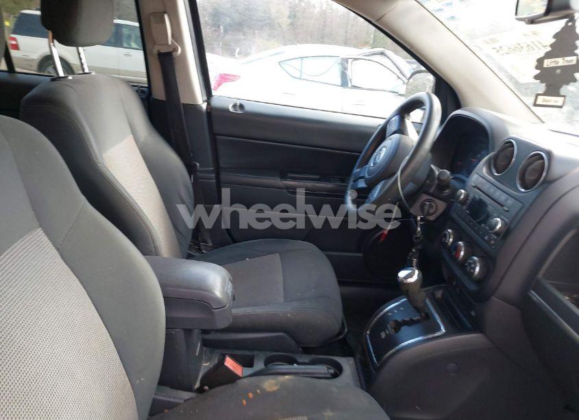 Photo 5 of 2012 Jeep Compass SPORT (VIN 1C4NJCBA6CD660082)