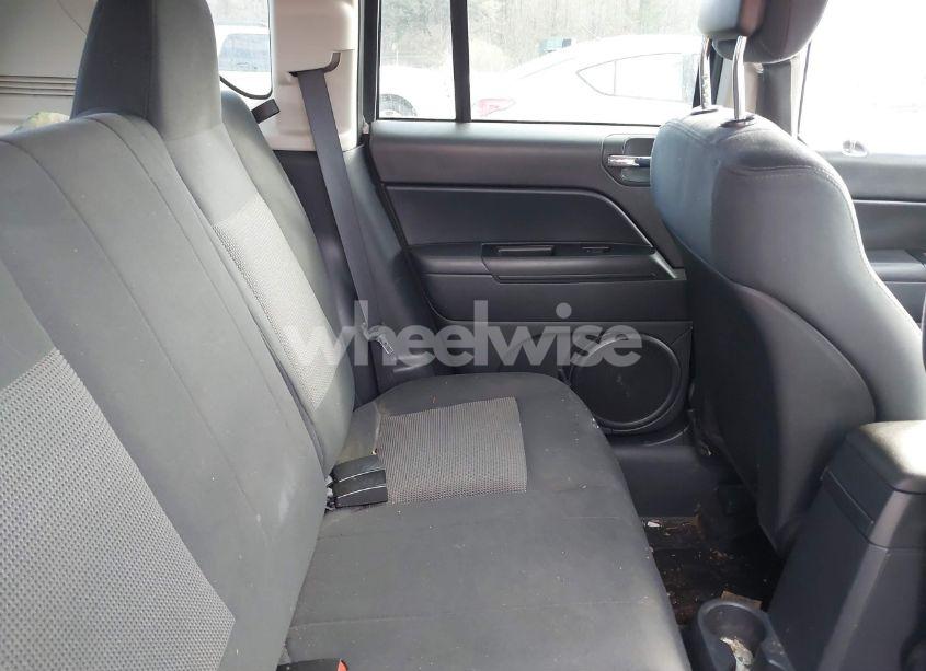 Photo 8 of 2012 Jeep Compass SPORT (VIN 1C4NJCBA6CD660082)