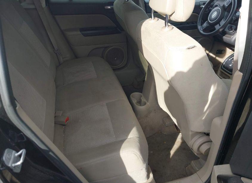 Photo 8 of 2013 Jeep Compass SPORT (VIN 1C4NJCBA6DD275705)