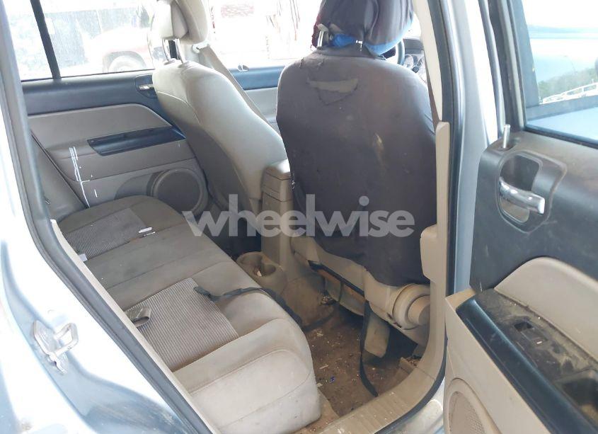 Photo 8 of 2014 Jeep Compass SPORT (VIN 1C4NJCBA6ED593972)