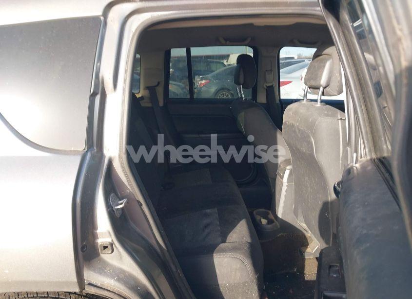 Photo 8 of 2014 Jeep Compass SPORT (VIN 1C4NJCBA6ED620698)