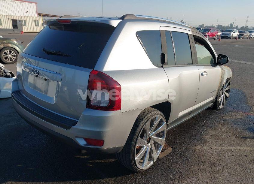Photo 4 of 2015 Jeep Compass SPORT (VIN 1C4NJCBA6FD262486)