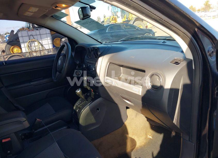 Photo 5 of 2016 Jeep Compass SPORT (VIN 1C4NJCBA6GD710064)