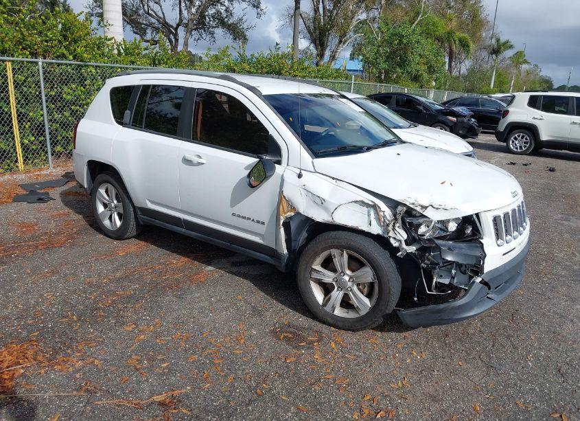 2017 Jeep Compass SPORT FWD (VIN 1C4NJCBA6HD123185) main photo