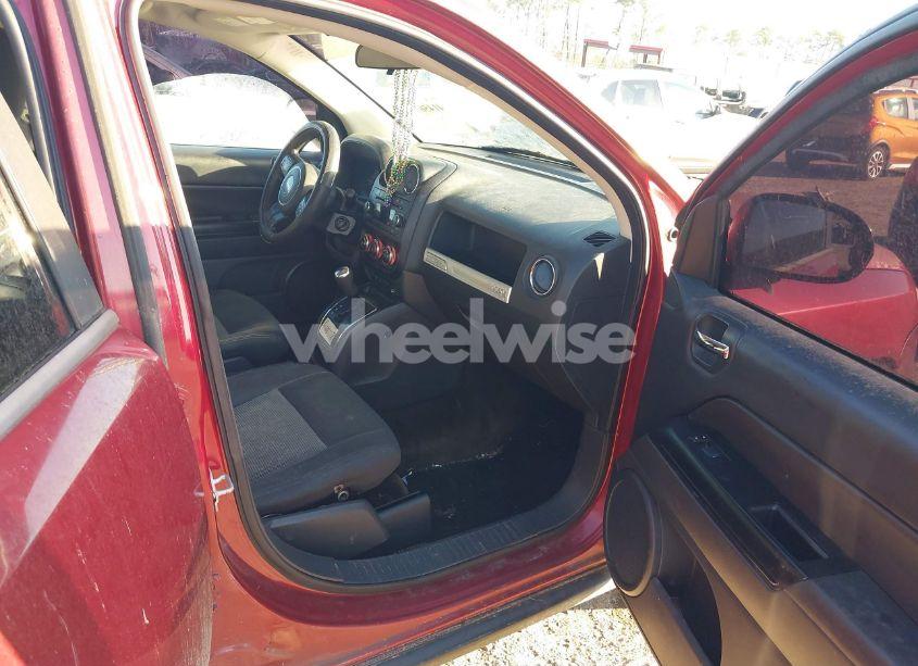 Photo 5 of 2014 Jeep Compass SPORT (VIN 1C4NJCBA7ED504880)