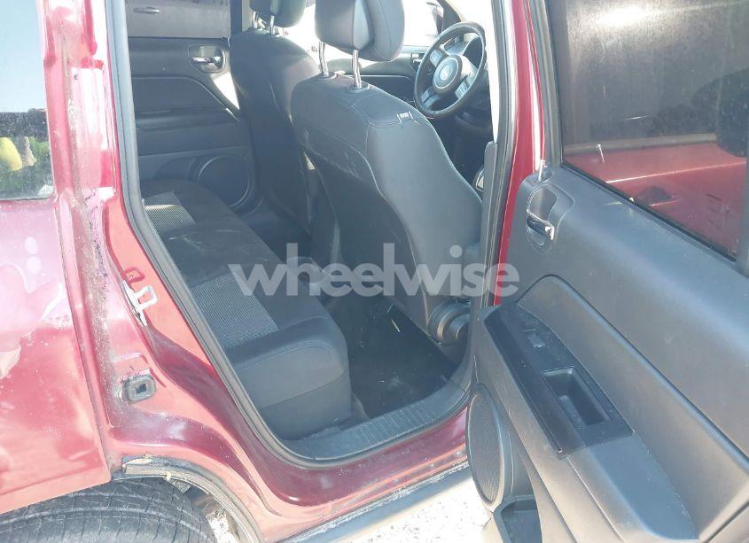 Photo 8 of 2014 Jeep Compass SPORT (VIN 1C4NJCBA7ED504880)