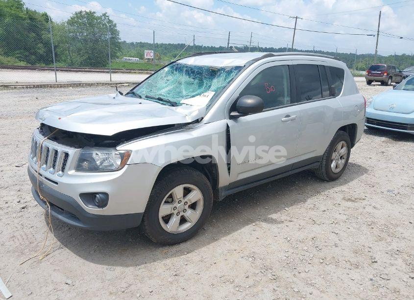Photo 2 of 2014 Jeep Compass SPORT (VIN 1C4NJCBA7ED537409)
