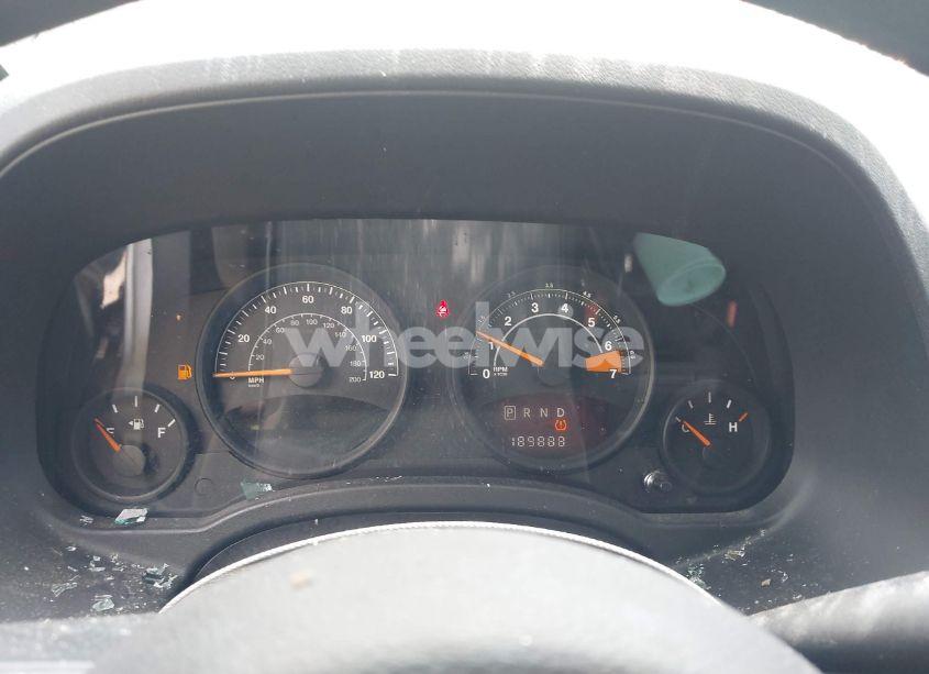 Photo 7 of 2014 Jeep Compass SPORT (VIN 1C4NJCBA7ED537409)