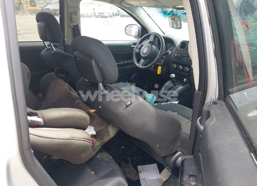 Photo 8 of 2014 Jeep Compass SPORT (VIN 1C4NJCBA7ED537409)