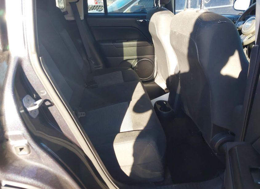 Photo 8 of 2014 Jeep Compass SPORT (VIN 1C4NJCBA7ED537412)