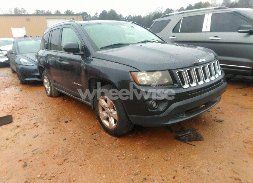 2014 Jeep Compass SPORT (VIN 1C4NJCBA7ED725752) main photo